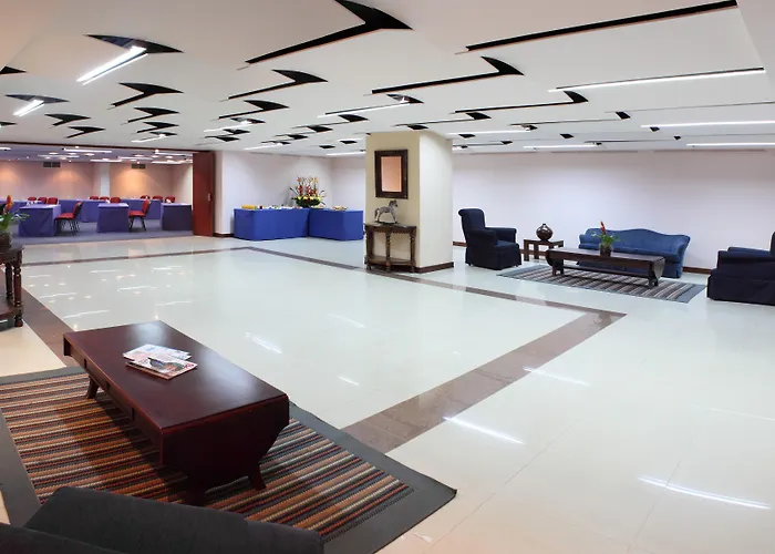 Hotel Windsor House Inn By Geh Suites